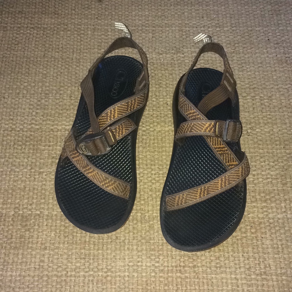 Chaco Outdoor Shoe Brown Detailed straps Size 6 US